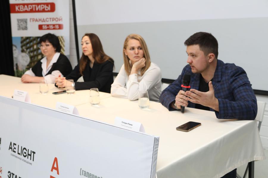 <p>«Грандстрой» открыл образовательный проект, пресс-конференция.<br />
Фото: Евгений Скуратов</p>
