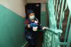 В Иркутске проводят дезинфекцию подъездов многоквартирных домов