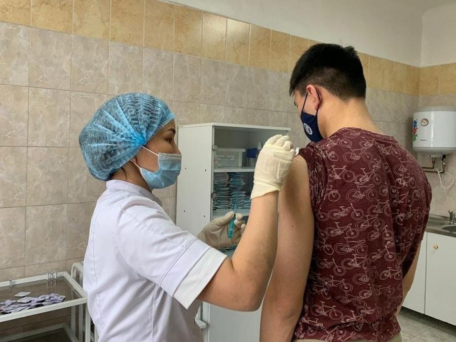 поставить вакцину братск. поставить прививку иркутск. вакцинация от коронавируса в иркутске. прививочные пункты от коронавируса в иркутске. сколько заболевших коронавирусом в день в бурятии.