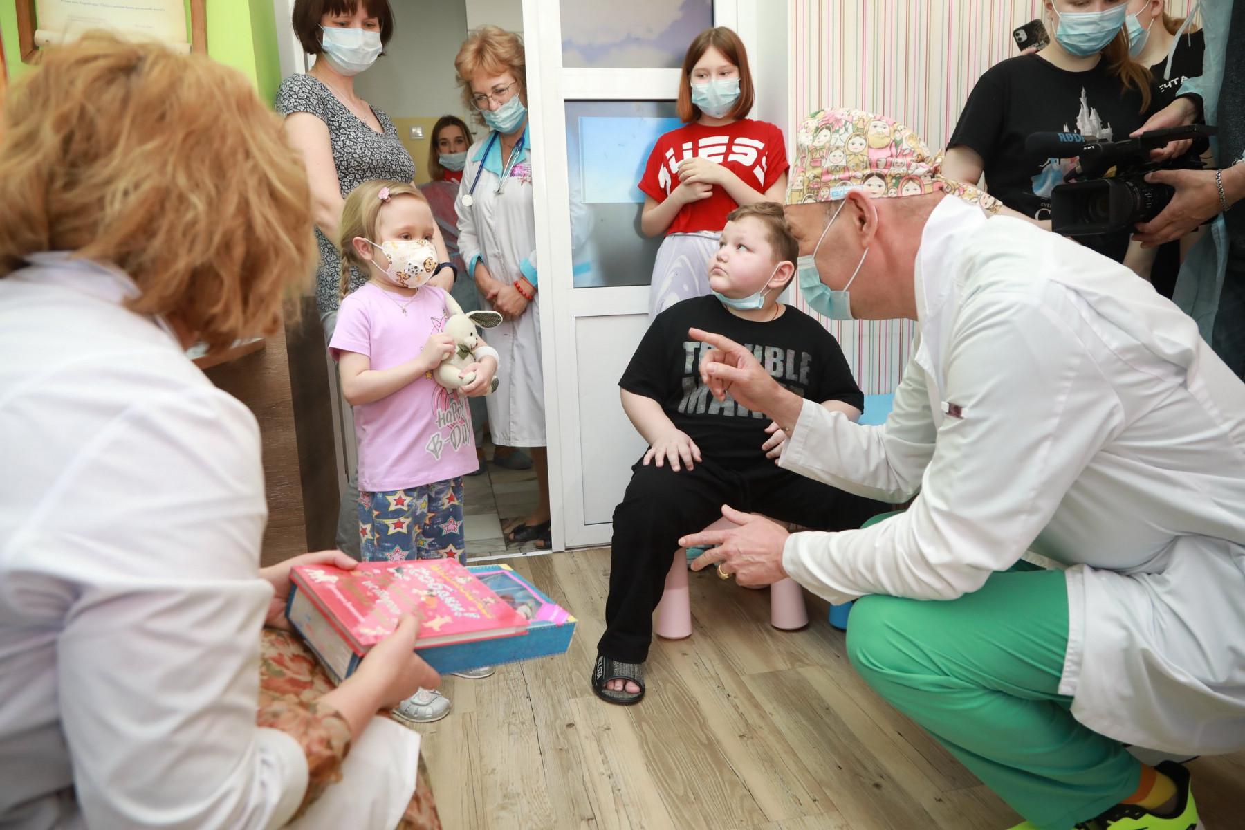 Сайт дети иркутск. Байкальская 28 детская поликлиника. Иркутская детская областная больница. Просто дети Иркутск. Дети в больнице фото выздоровели.