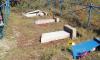 Более 40 надгробий разгромили вандалы на кладбище в Шелеховском районе